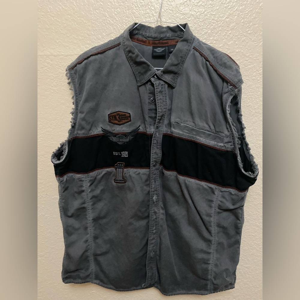 Harley Davidson sleeveless button down